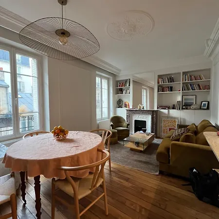 Apartment Montmartre Architect-designed *