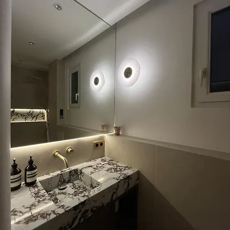 Apartment Montmartre Architect-designed