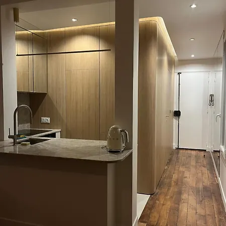 Montmartre Architect-designed *