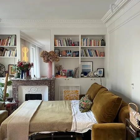 Montmartre Architect-designed Apartment Paris